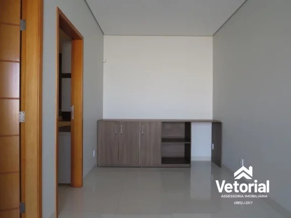 Imagem Sobrado Alto Padrão 3 Quartos no Bairro Bandeirantes - Barreiras-Ba