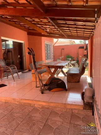 Imagem Casa de Esquina Residencial ou Comercial - Localização Privilegiada - Permite Financiamento