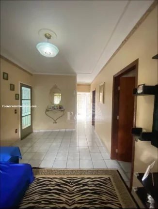 Imagem Casa para Venda em Limeira, Jardim Ipiranga, 3 dormitórios, 2 banheiros, 3 vagas