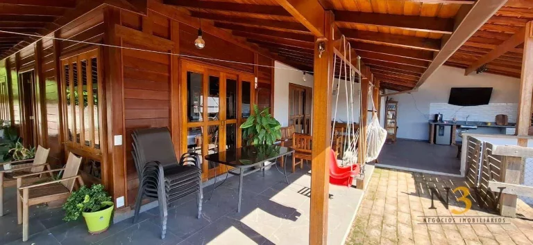 Imagem Chácara com 4 dormitórios à venda, 999 m² por R$ 650.000,00 - Campinho - Ibiúna/SP