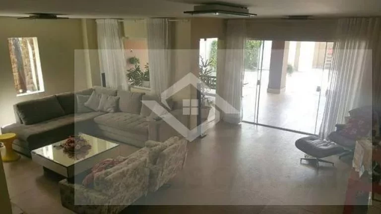 Imagem Casa 3 Quartos (3 suítes) com área gourmet e piscina - Golden Village