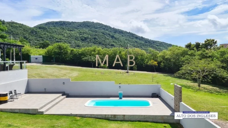 Imagem Casa/Sobrado de Alto Padrão à Venda em Localização Privilegiada no Bairro Ingleses - Florianópolis SC!