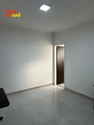Imagem Casa ampla e bem localizada em Ribeirão Preto-SP, Vila Tibério: 3 quartos, 1 suíte, 1 sala, 2 banheiros, 1 vaga, 112m².