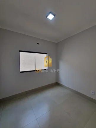 Imagem GH1974

Casa com 3 quartos em Senador Canedo, em terreno com 137,5mÂ² com 98,61mÂ² de Ã¡rea construÃ...