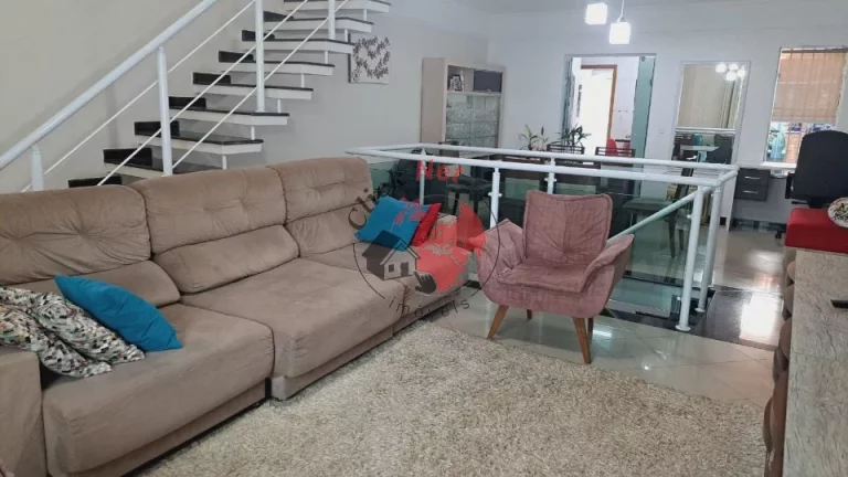 Imagem Sobrado Estudo permuta por apto menor valor ,3 dorms c suite , varanda ,quintal , churrasq,4 vagas, bairro Vila Camilópolis,Santo André