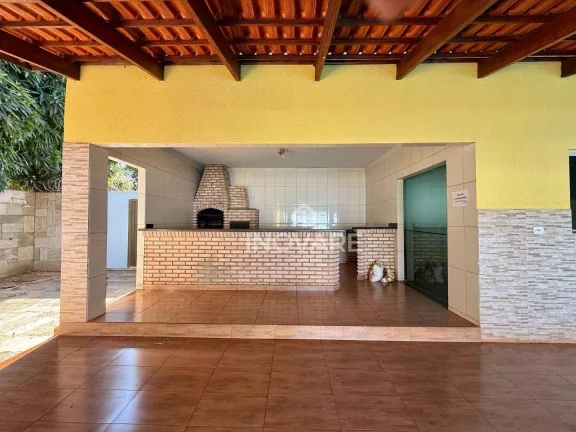 Imagem Casa com 3 dormitórios para alugar, 400 m² por R$ 4.150,00/mês - Setor Paranaíba - Itumbiara/GO