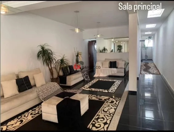 Imagem Sobrado completo à venda na Zona Sul de São Paulo, com localização privilegiada e estrutura impecável!