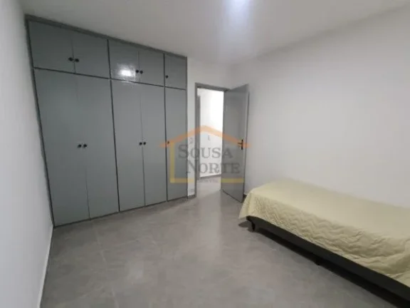 Imagem Apartamento recém-reformado com 82m², distribuído em sala ampla para 2 ambientes, 3 dormitórios,...