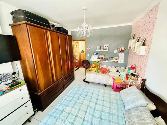 Imagem FORMIDÁVEL APARTAMENTO 2 Dormitórios c/ GARAGEM - 100m da Pr