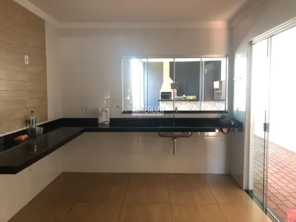 Imagem Casa à venda no bairro Vila Elza, em Aramina: 3 dormitórios, suíte, churrasqueira e garagem