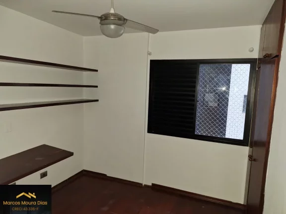 Imagem Apartamento com sacada em Pinheiros, 2 dormitórios ( 1 suíte) e 2 vagas,Edifício com Portaria 24 hs, Gerador e Lazer
