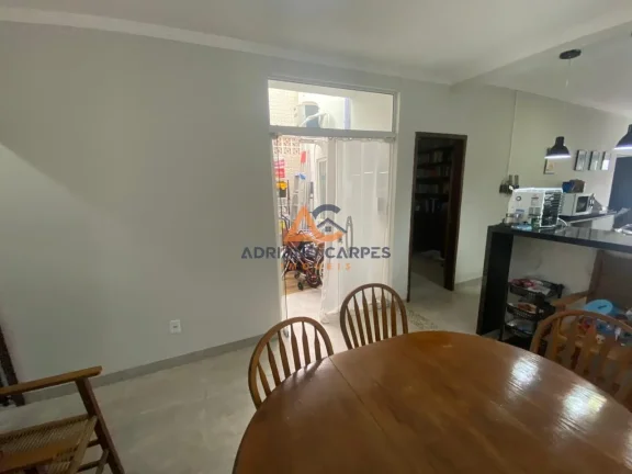 Imagem Casa geminada de 3 dormitórios, sendo 1 suíte master, com escritório e 2 vagas de garagem, localizado no bairro Gravatá - Adriano Carpes Imóveis vende