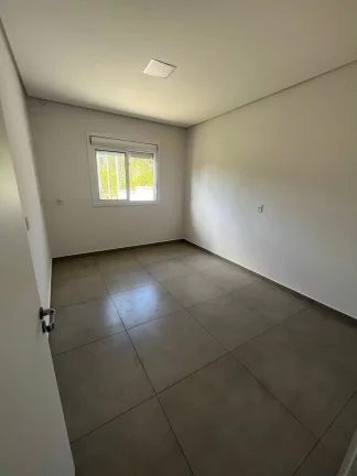 Imagem Linda casa de 2 dormitórios com um excelente acabamento em localização Excelente