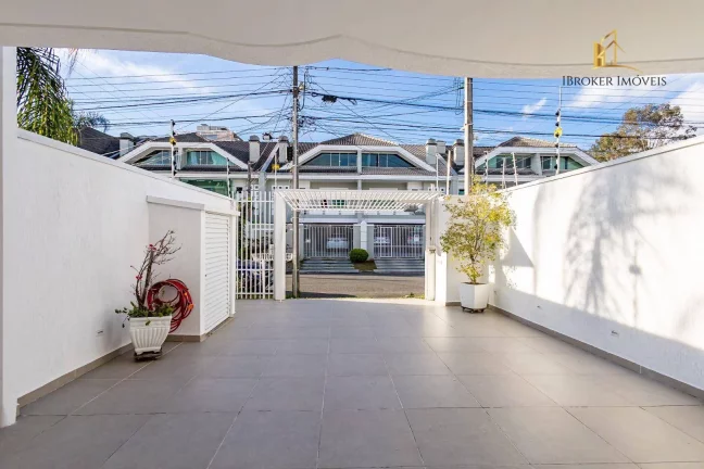Imagem Sobrado TRIPLEX SEMIMOBILIADO com 4 quartos à venda, 186 m² por R$ 1.300.000,00 - Campina do Siqueira - Curitiba/PR