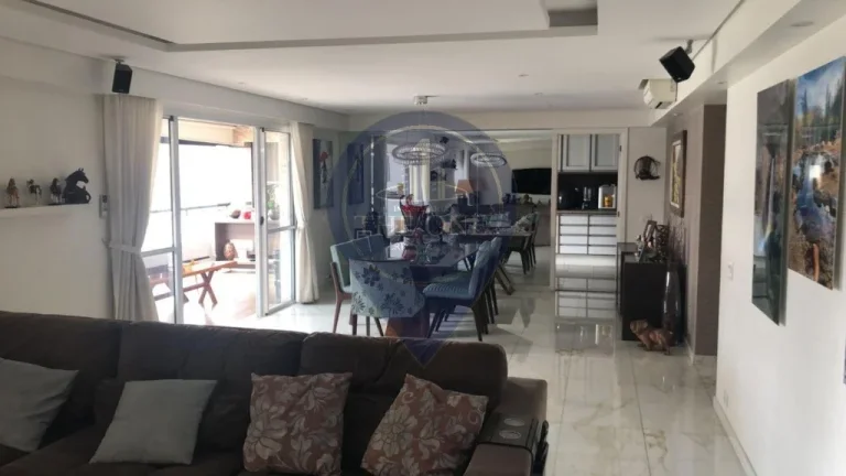 Imagem Apartamento à venda em São Paulo - Aclimação, com 3 suítes, 3 salas e 3 vagas de garagem! Venha conferir!