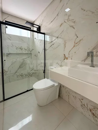 Imagem Casa para locação no Alphaville com 3 suítes, gourmet, piscina, Petrolina