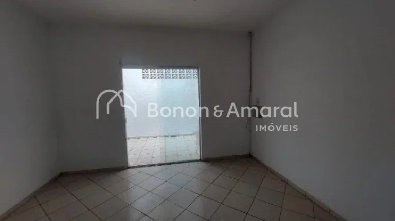 Imagem Casa Térrea a venda no Bairro Jardim Flamboyant 
Dormitórios: 3 quartos, sendo 1 suíte
Ambientes:...