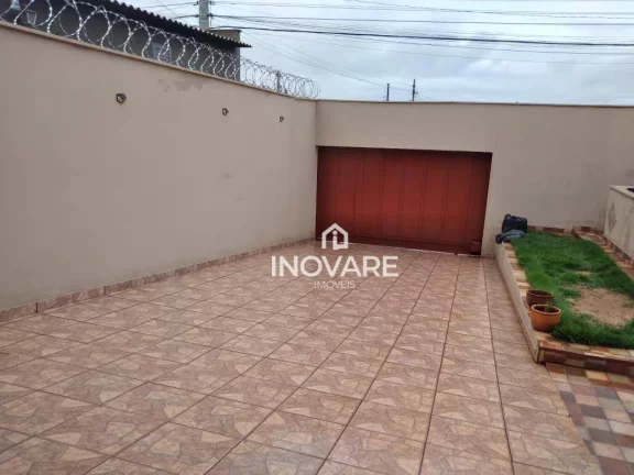 Imagem Casa com 3 dormitórios e energia solar à venda, 250 m² por R$ 400.000 - Setor Santa Inês - Itumbiara/GO