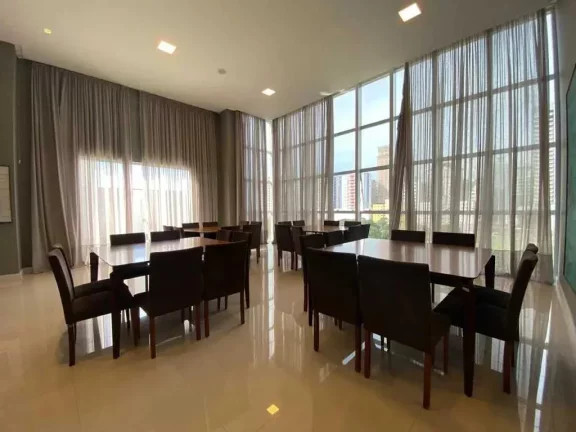 Imagem Apartamento quadra mar com 3 suítes e 3 vagas de garagem - Meia Praia/SC