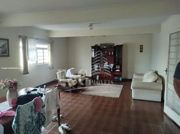 Imagem Casa para Venda em Limeira, Vila Camargo, 3 dormitórios, 3 banheiros, 6 vagas