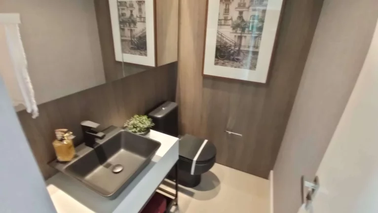 Imagem Apartamento com 3 Dormitórios à Venda, 123 m2 . Pronto para Morar - Agronômica - Florianópolis/SC