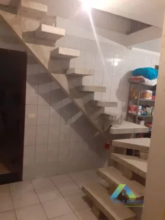 Imagem SANTO ANDRÉ Excelente sobrado 235 metros, 3 dormitórios, Edícula, 2 vagas com excelente localização e valor !!!