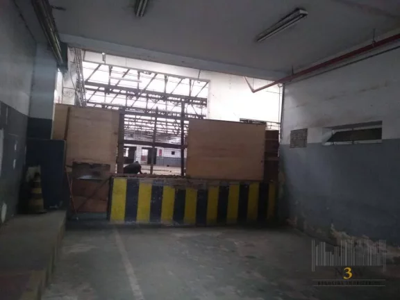 Imagem Galpão para locação na Vila Leopoldina São Paulo SP com 3.420m² de área construída, vão livre, 5 banheiros e 5 vagas de garagem