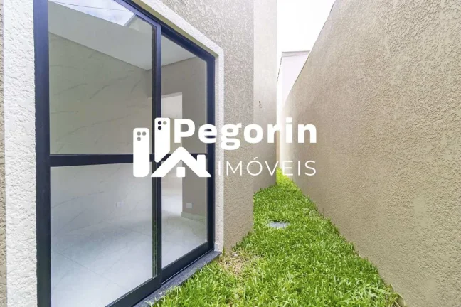 Imagem Sobrado à venda em Curitiba, Uberaba, com 3 quartos, 104m²