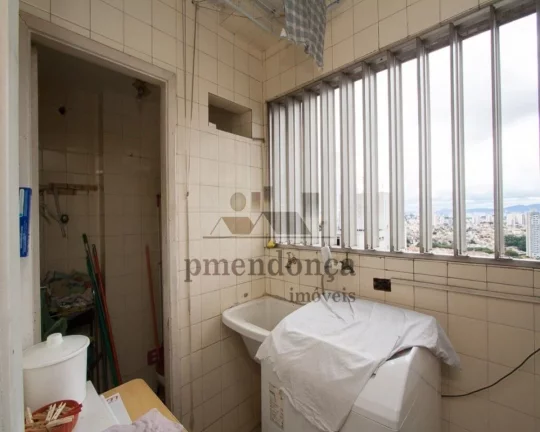 Imagem Apartamento em andar alto, com living para 02 ambientes, 03 dormitórios sendo 01 suíte, banheiro s...