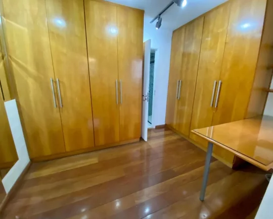 Imagem Apartamento ao lado do metrô Vila Sonia,3 dorm,1suite,2 vagas.