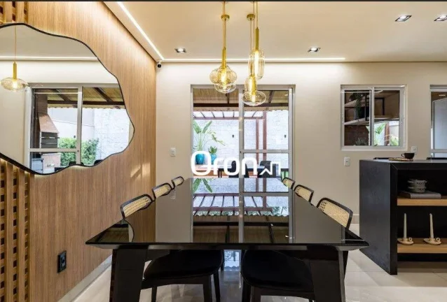Imagem Sobrado com 3 dormitórios à venda, 116 m² por R$ 653.000,00 - Sítios Santa Luzia - Aparecida de Goiânia/GO