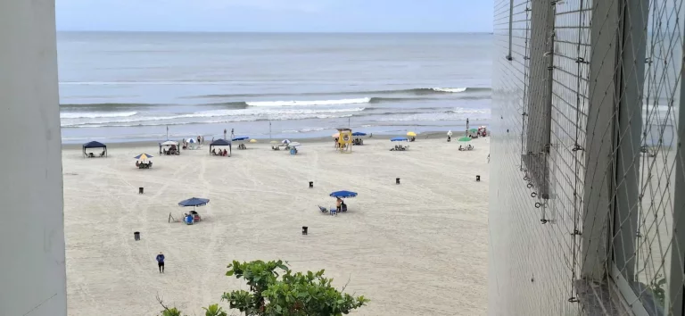 Imagem Apartamento vista mar mobiliado com 2 dormitórios e 1 vaga de garagem em Balneário Camboriú