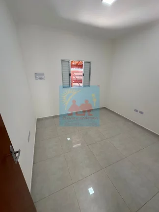 Imagem Casa à 900 metros da Praia da Plataforma em Mongaguá com piscina !