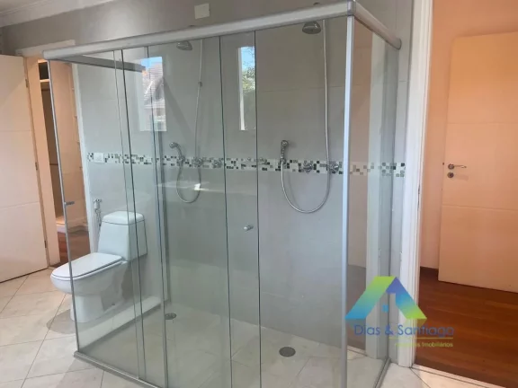 Imagem Sobrado com 4 Quartos e 7 banheiros para locação ao lado do Metrô Eucapiltos e Shopping Ibirapuera - Moema/SP!