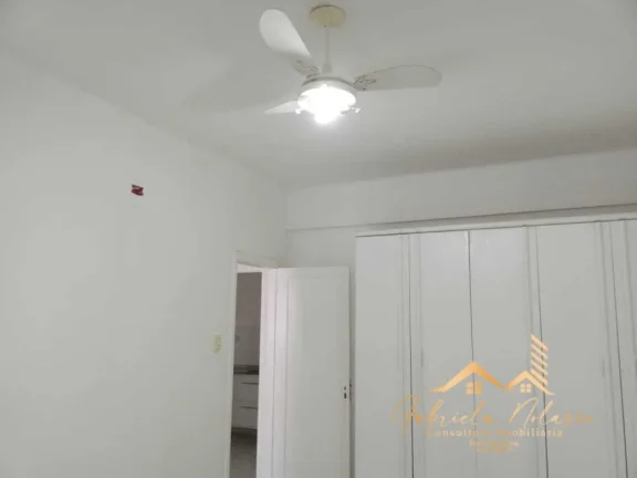 Imagem Apartamento Reformado à Venda: Charme e Conforto Próximo à Praia