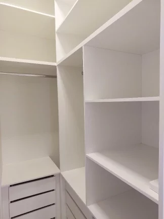 Imagem CASA DE ESQUINA - EXCELENTE ACABAMENTO - CONDOMÍNIO JARDIM DOS LÍRIOS - PAULÍNIA
