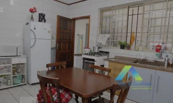 Imagem Casa com 2 dormitórios, quintal com churrasqueira, 150 m² ótimo preço e localização!