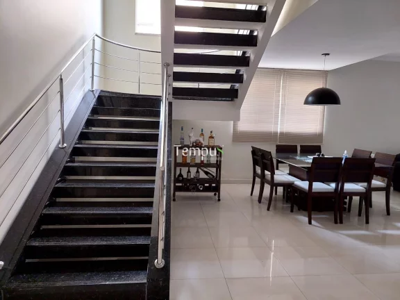 Imagem Casa Sobrado em Jardim América, Goiânia/GO