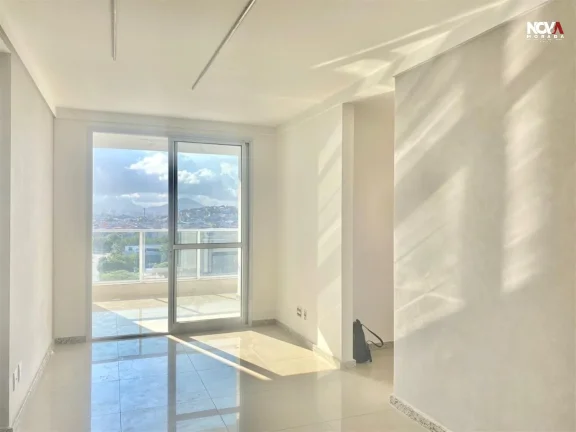 Imagem Apartamento em andar alto, com excelente ventilação, vista aberta e localização privilegiada a p...