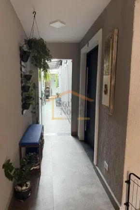 Imagem Sobrado de alto padrão com 2 dormitórios, sendo 1 suíte, 3 banheiros, área útil de 157 m² e 2 ...