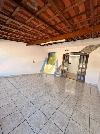 Imagem Casa Assobradada à Venda | Conforto, Espaço e Pronta para Morar
