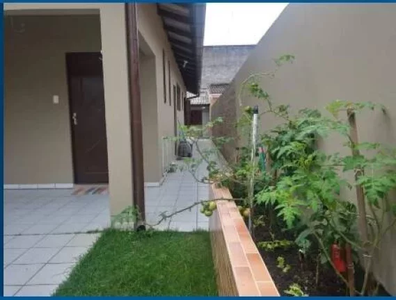 Imagem Casa à Venda em Canasvieiras – 4 Dormitórios 200 Metros da Praia