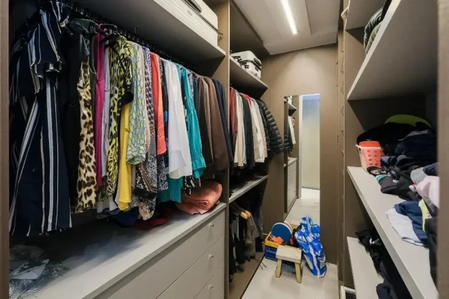 Imagem Apartamento 175M², 3Q, 3 Suítes, 4 Banheiros, 2 Vagas, Varanda, Academia, Piscina, Churrasqueira, Coworking, Deck Molhado, Brinquedoteca, Playground.