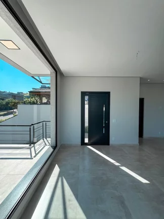 Imagem Casa à venda com 3 quartos, sendo 3 suítes, no condomínio Quintas da Boa Vista, Atibaia - SP