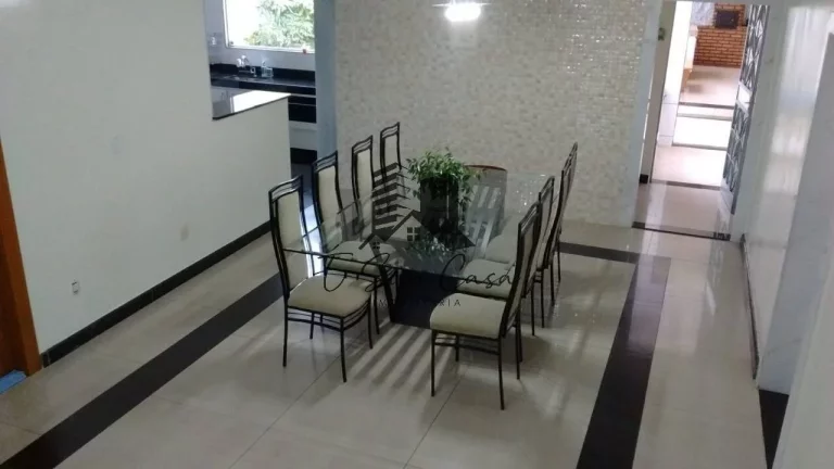 Imagem Casa de 5 Quartos, Bairro Camargos