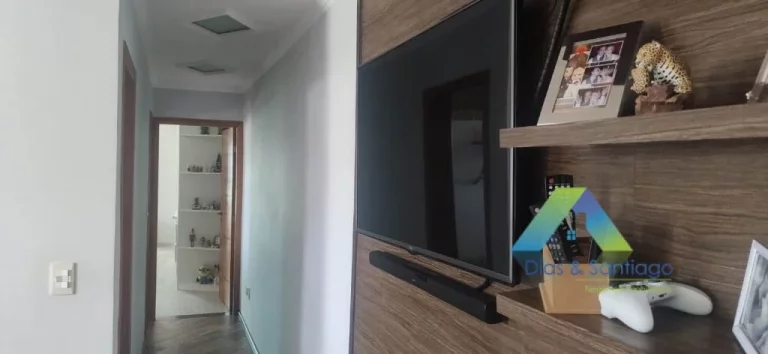 Imagem Santo André Cobertura 176M², 3 dormitórios, sendo 1 reversível, 1 suíte, 2 vagas, espaço gourmet, ótima localização e valor !!!