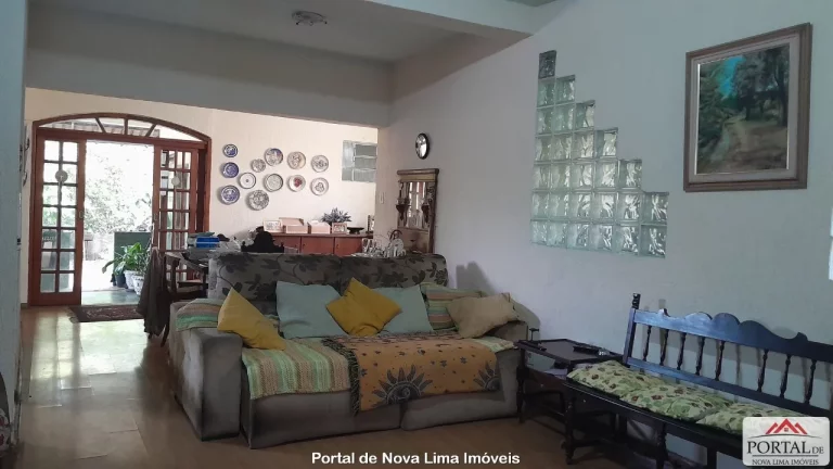 Imagem Casa com quintal a venda em Nova Lima, região central