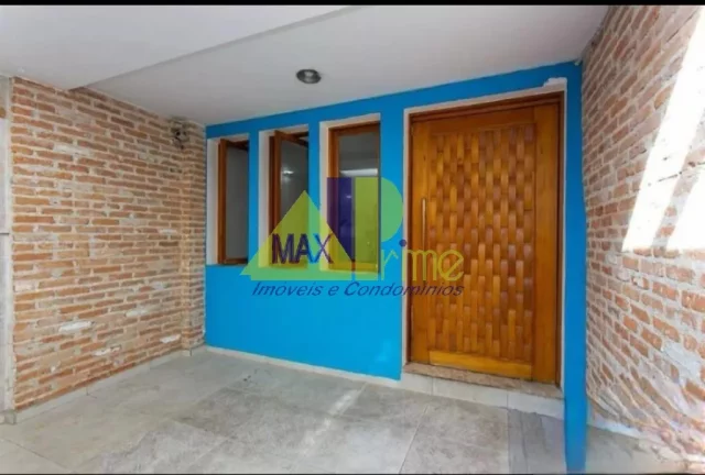 Imagem SOBRADO COMERCIAL FRONTAL/03 DORMITÓRIOS/02 SUÍTES/VAGA DE GARAGEM/VARANDA/QUINTAL