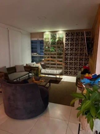 Imagem PORTEIRA FECHADA!!!
Apartamento alto padrão, hall social privativo, 3 dormitórios, sendo 3 suítes...
