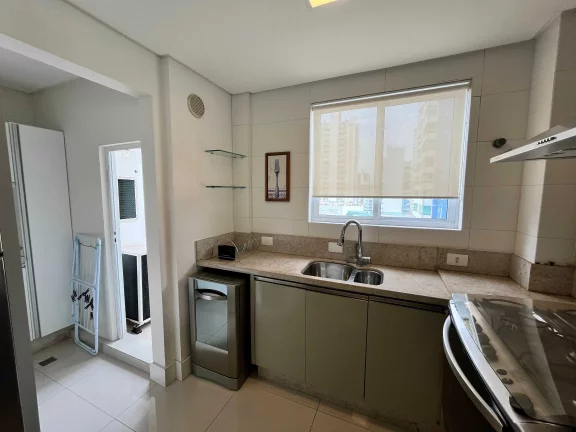 Imagem Apartamento mobiliado com 3 suítes e 2 vagas - Na Av. Central em Balneário Camboriú/SC